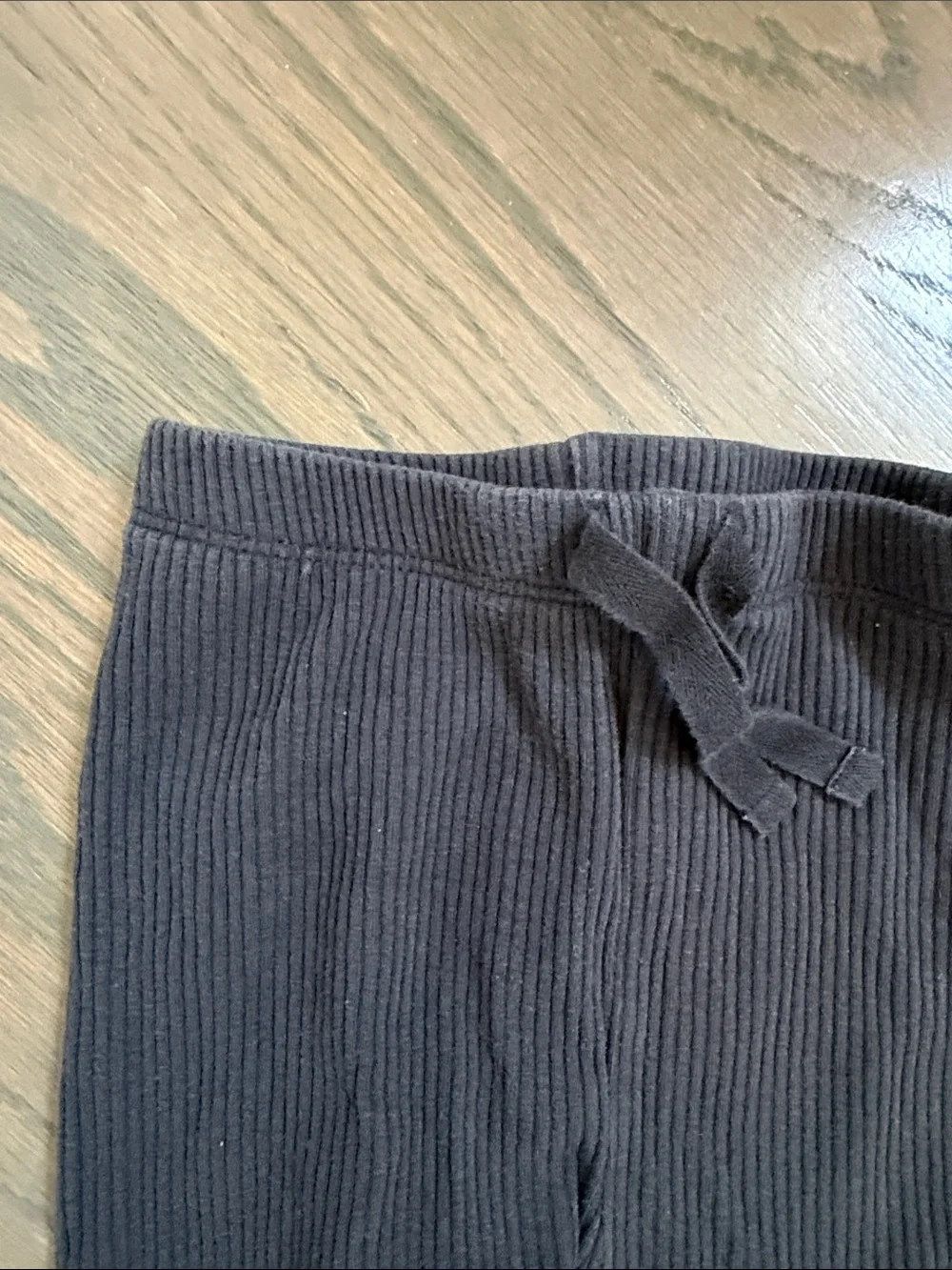 Old Navy Black Ruffle-Trim Long-Sleeve Thermal-Knit Bodysuit | 6-12 Months